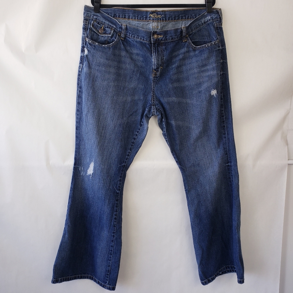 Old Navy the diva Bootcut Jeans Stretch mid rise flare size 18 Distressed